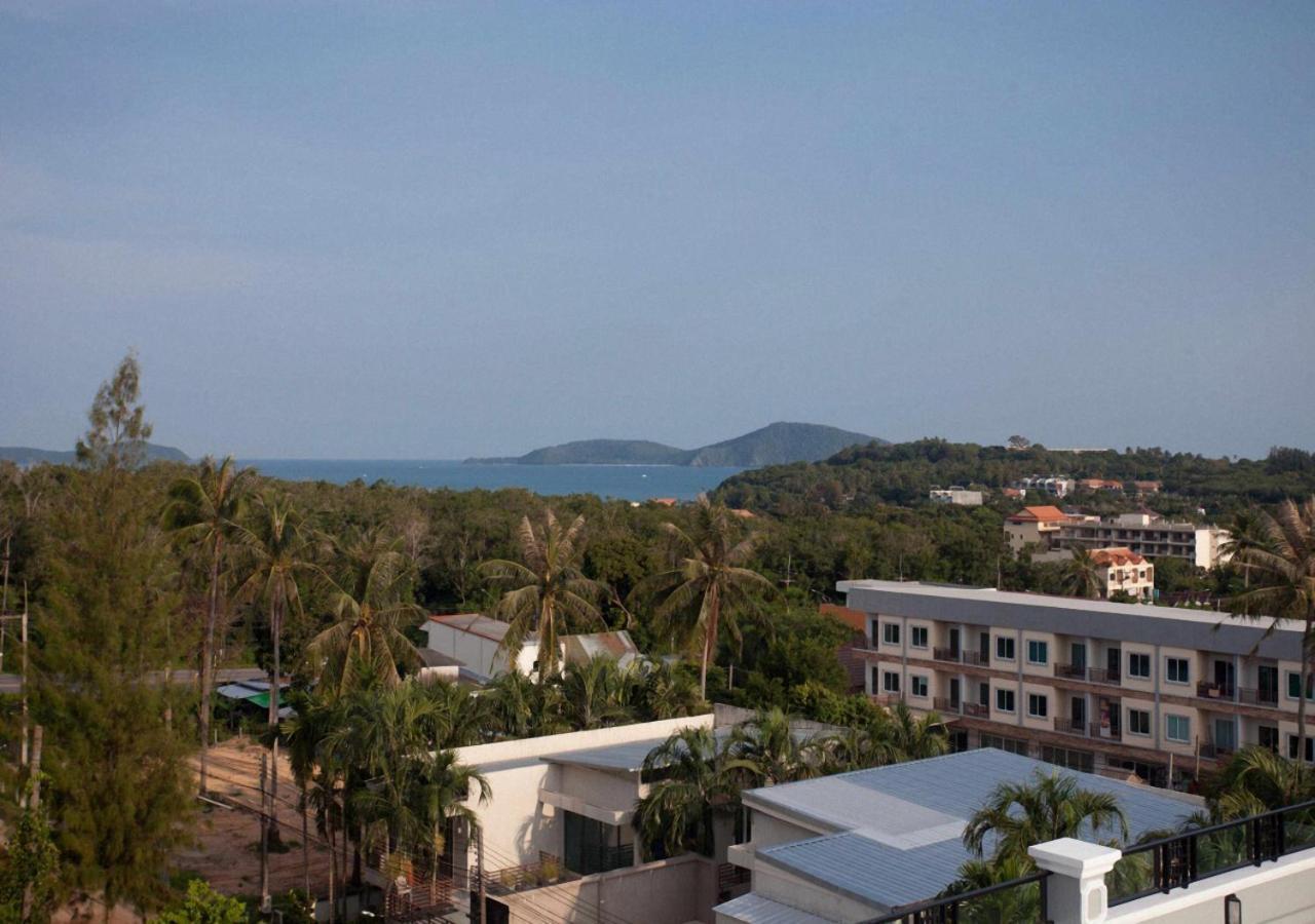 Nature Pine Phuket เนเชอร์ไพน์ภูเก็ต Rawai Esterno foto